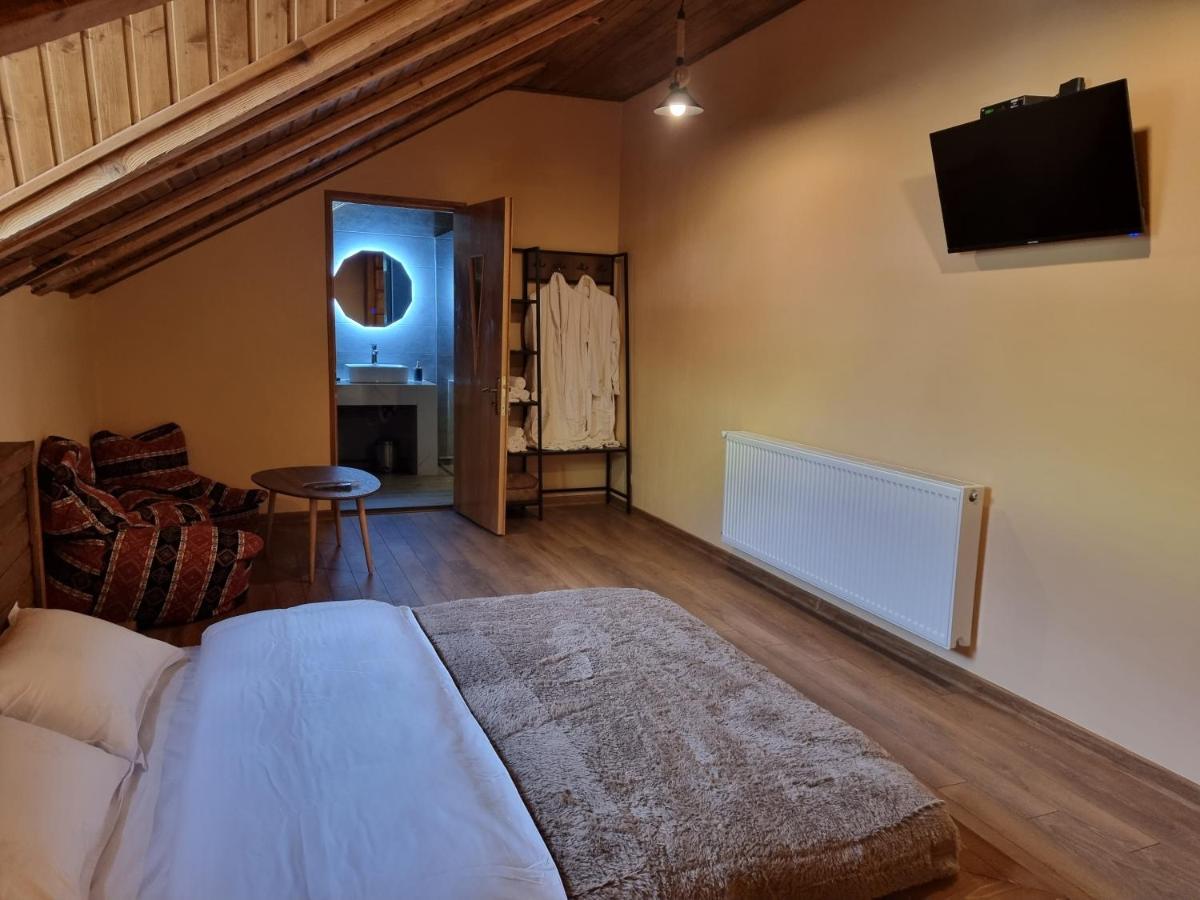 Graf Kazbegi Hotel Exterior photo