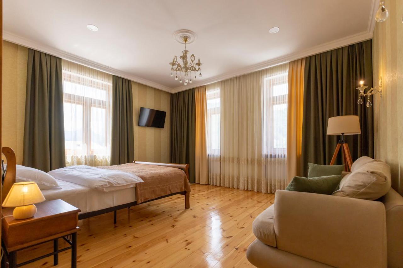 Graf Kazbegi Hotel Exterior photo