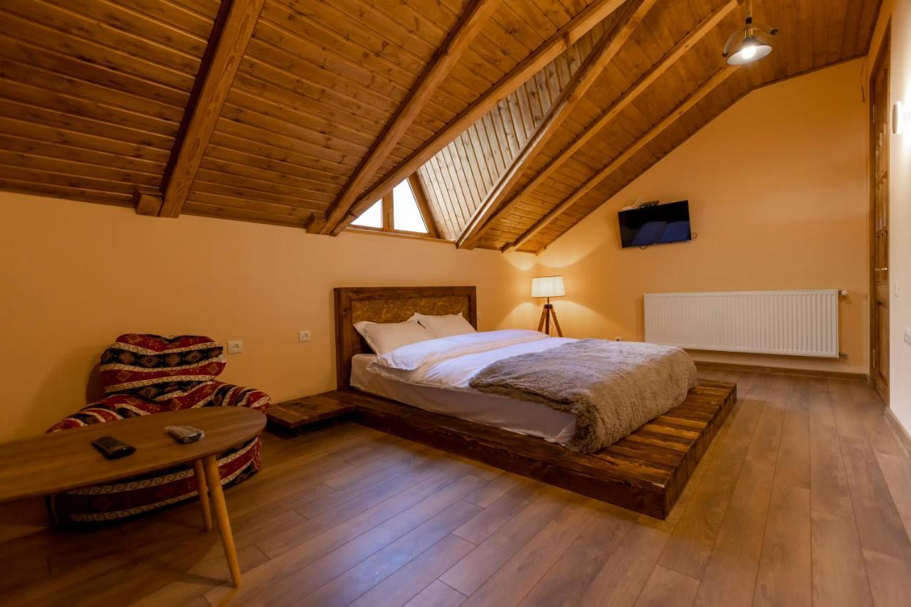 Graf Kazbegi Hotel Exterior photo